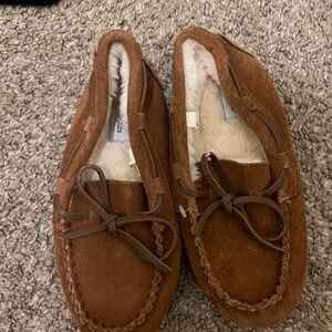 NWOT J.Crew Kids Moccasin Slippers K4